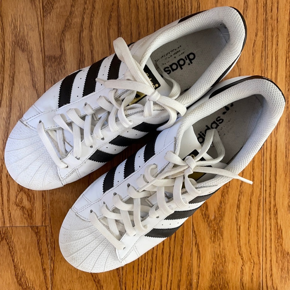 classic adidas - pre loved